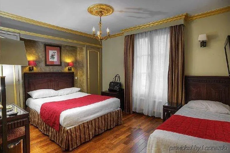 Art Hotel Paris 3*,