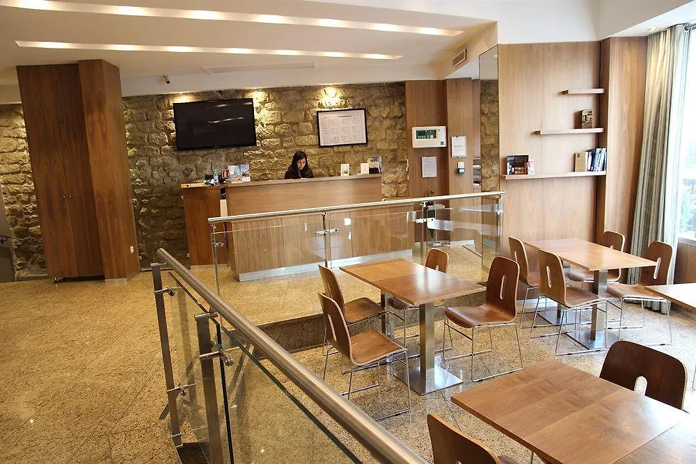 Art Hotel Paris 3*,