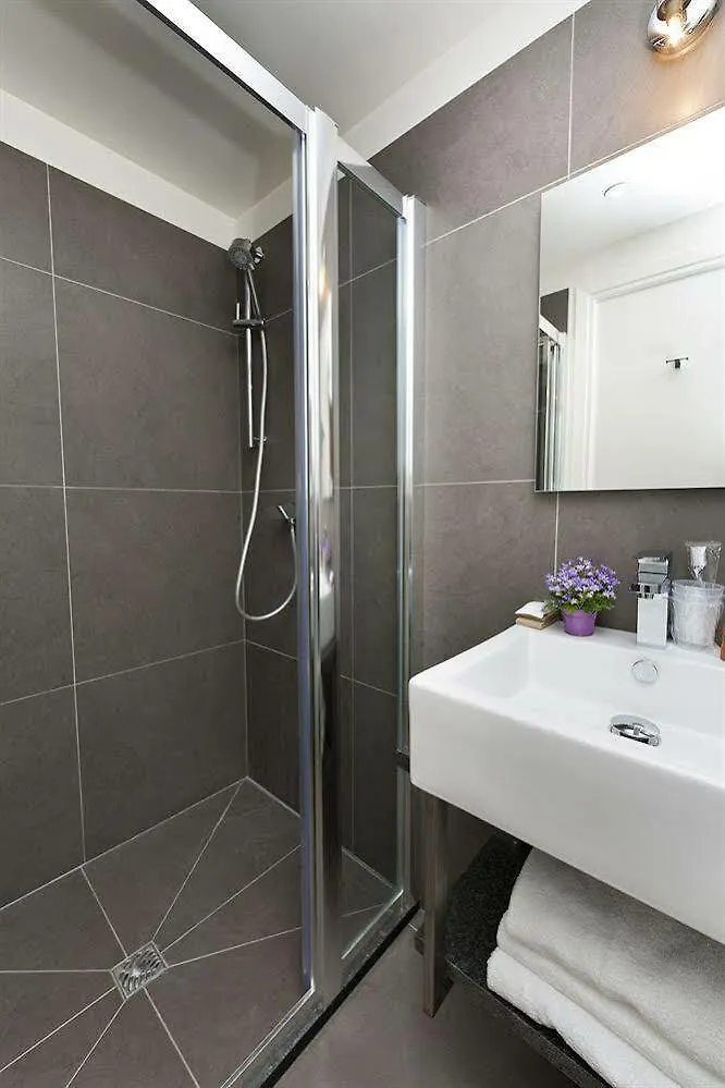 Art Hotel Paris Fransa
